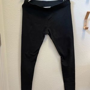 Pact Black Women’s Leggings, size Large